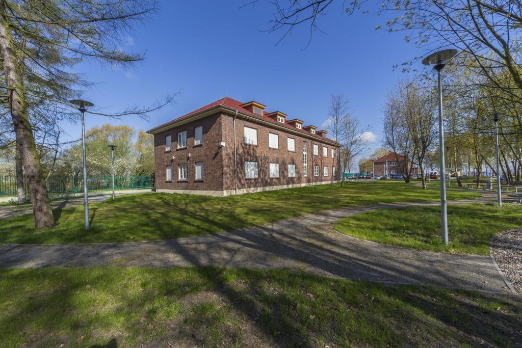 Centrum Zeglarskie Domki Kempingowe Stettin Exterior foto